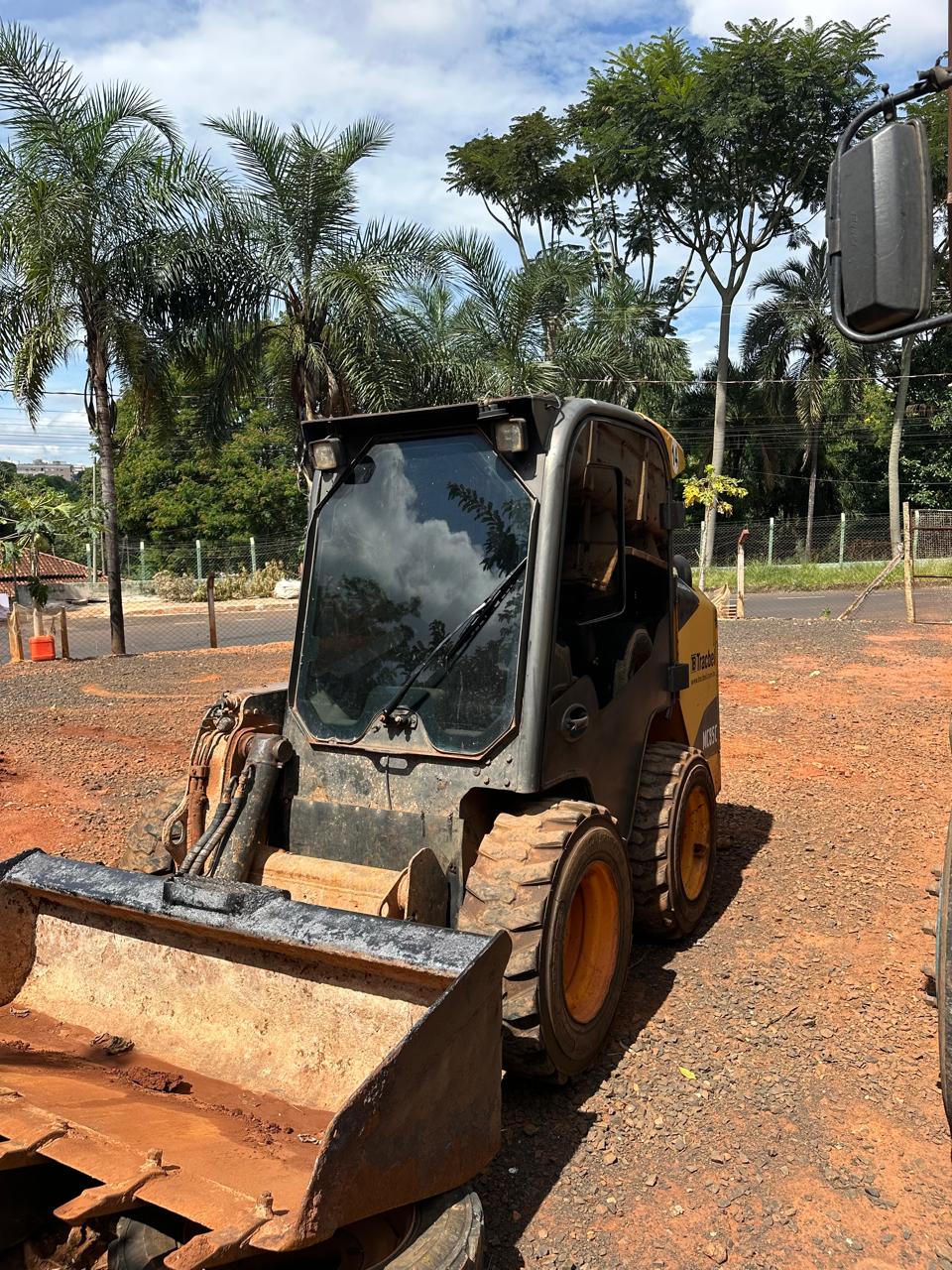 Minicarregadeira para locação em Uberlândia